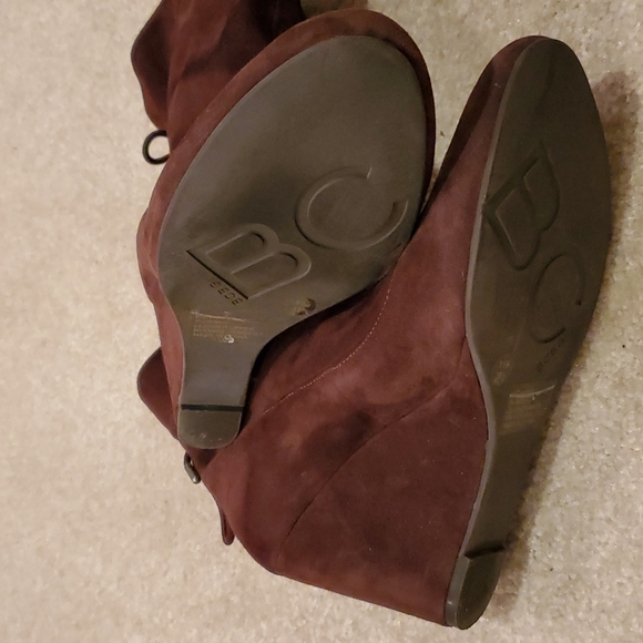 BCBG soft Suede wedge boots - Picture 4 of 5